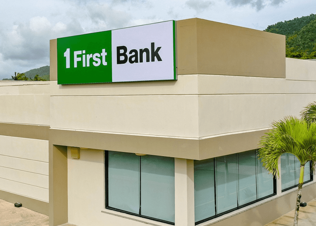 Arrestan sujeto que intentó asaltar sucursal de First Bank